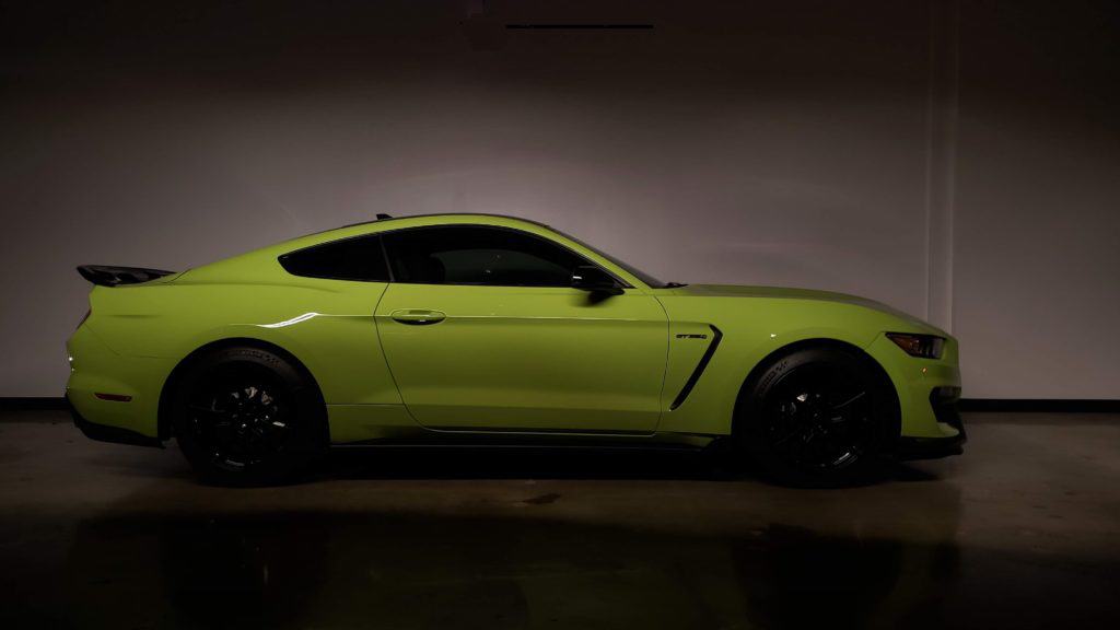 2020-ford-mustang-shelby-gt350-dark-profile